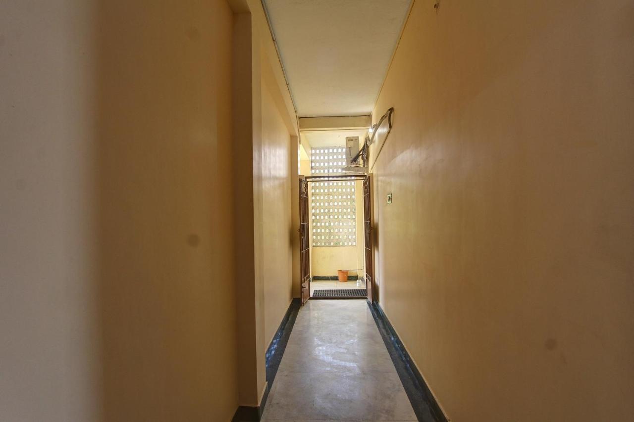 Oyo 38664 Rt Residency Hotel Golden Rock Exterior foto